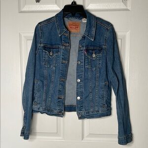 Levi's button down Denim Jean Jacket